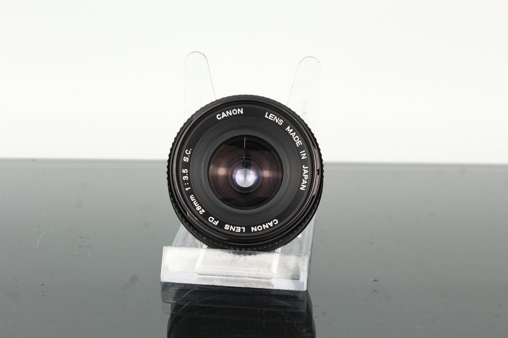 Canon FD 28mm f/3.5 - Dutch|Thrift