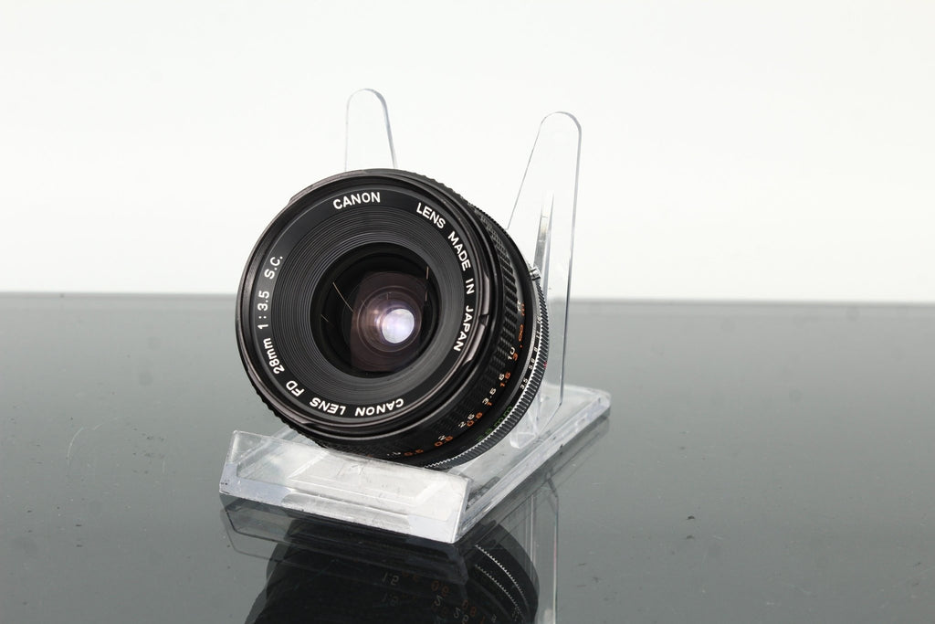 Canon FD 28mm f/3.5 - Dutch|Thrift