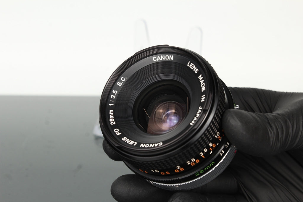 Canon FD 28mm f/3.5 - Dutch|Thrift