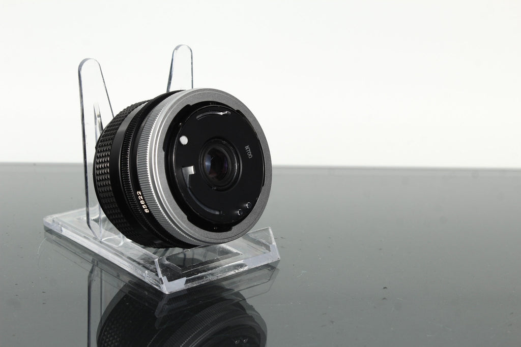 Canon FD 28mm f/3.5 - Dutch|Thrift