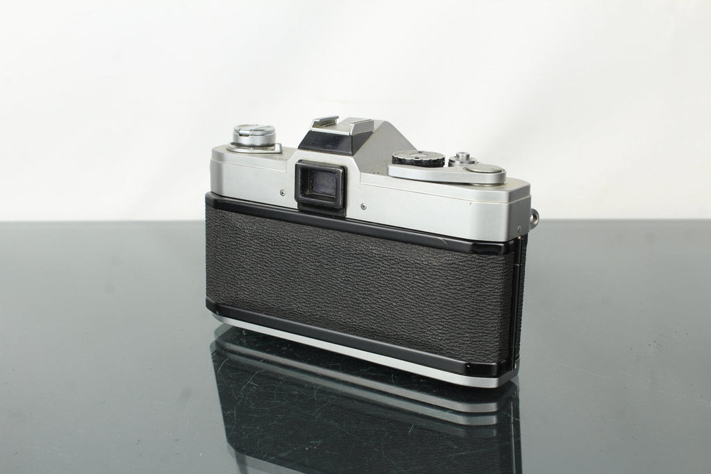 Canon FT QL + 50mm 1.8 Canon FL lens - Dutch|Thrift