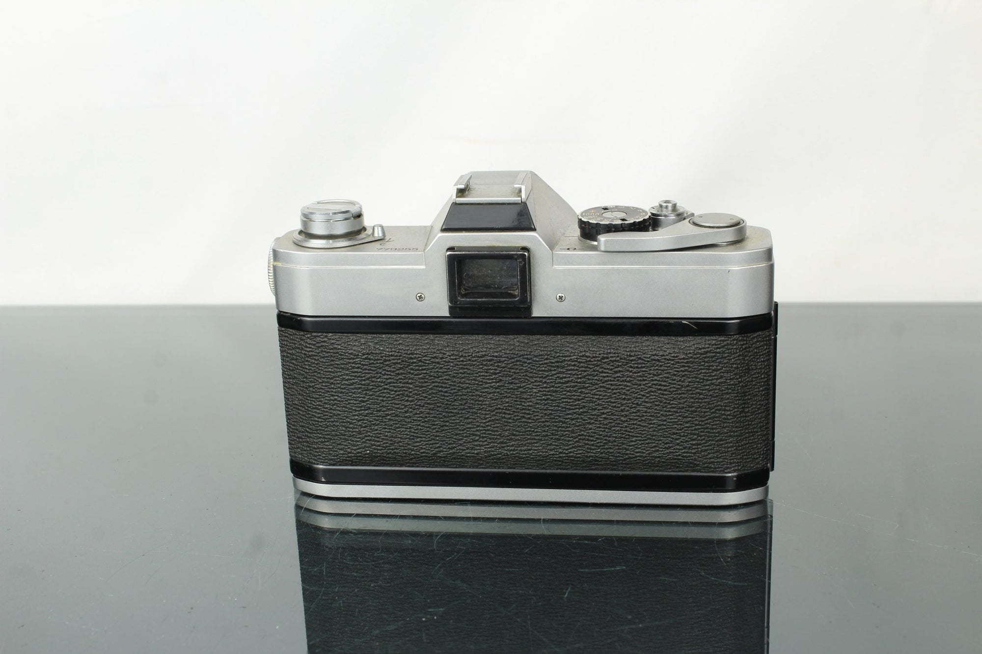 Canon FT QL + 50mm 1.8 Canon FL lens - Dutch|Thrift