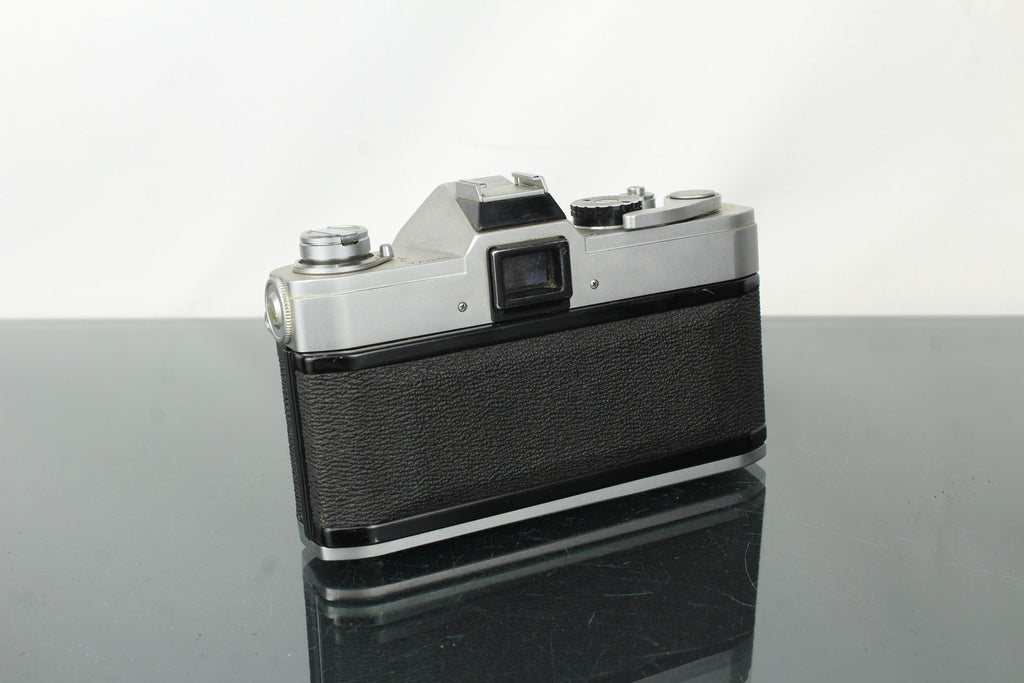 Canon FT QL + 50mm 1.8 Canon FL lens - Dutch|Thrift