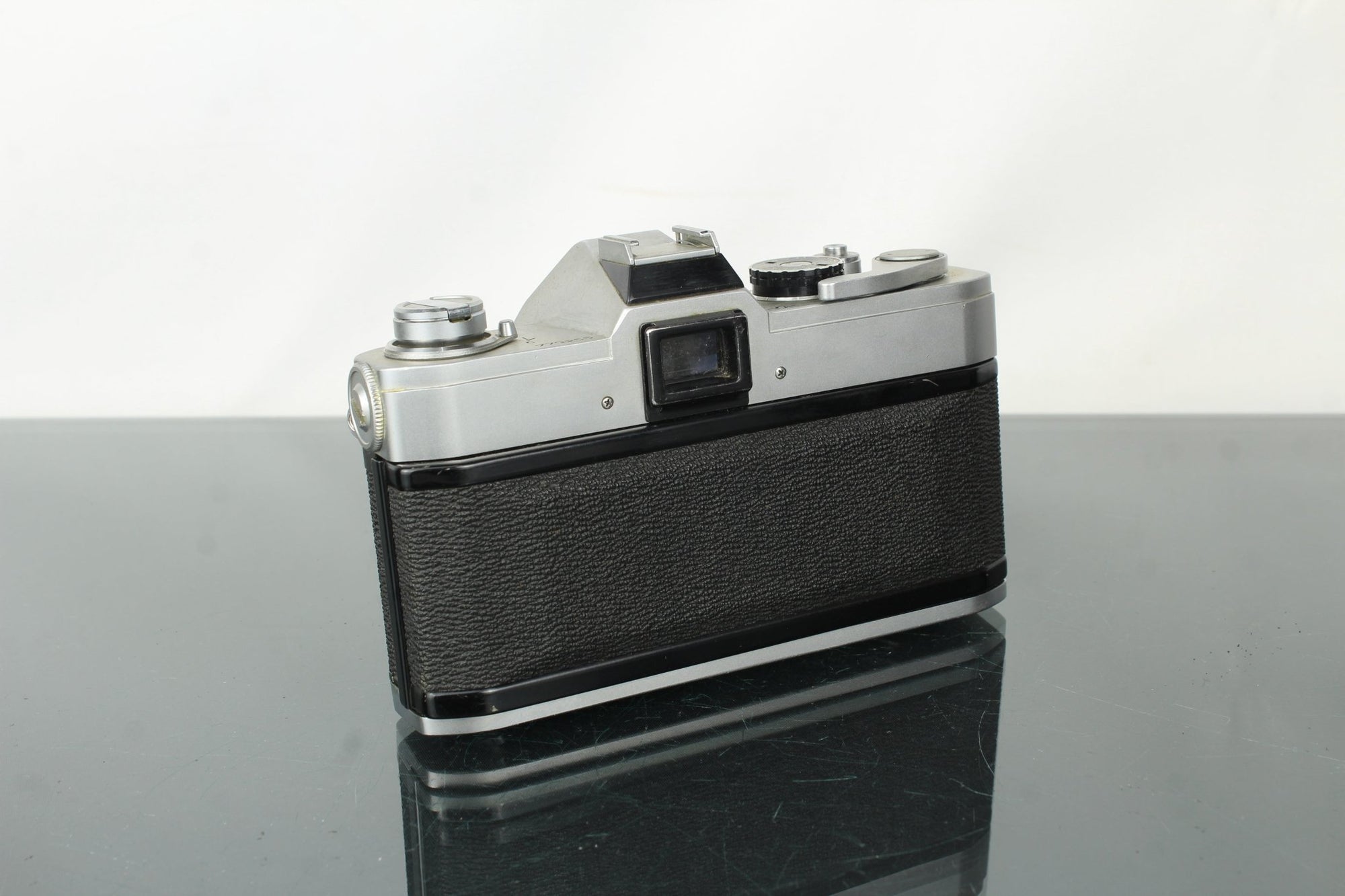 Canon FT QL + 50mm 1.8 Canon FL lens - Dutch|Thrift