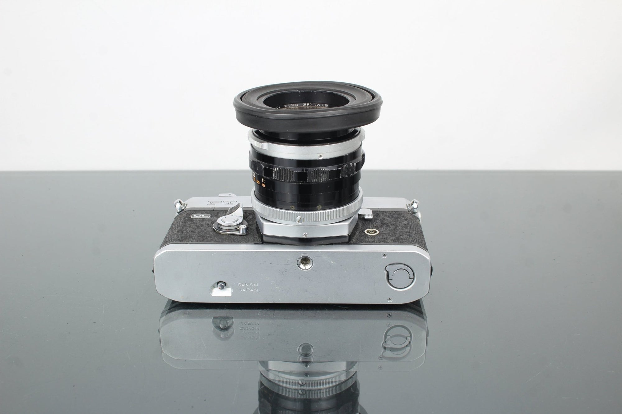 Canon FT QL + Canon FL 50mm 1:1.8 lens - Dutch|Thrift