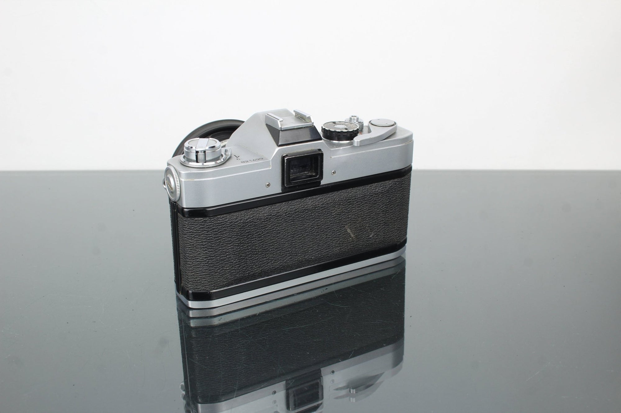 Canon FT QL + Canon FL 50mm 1:1.8 lens - Dutch|Thrift