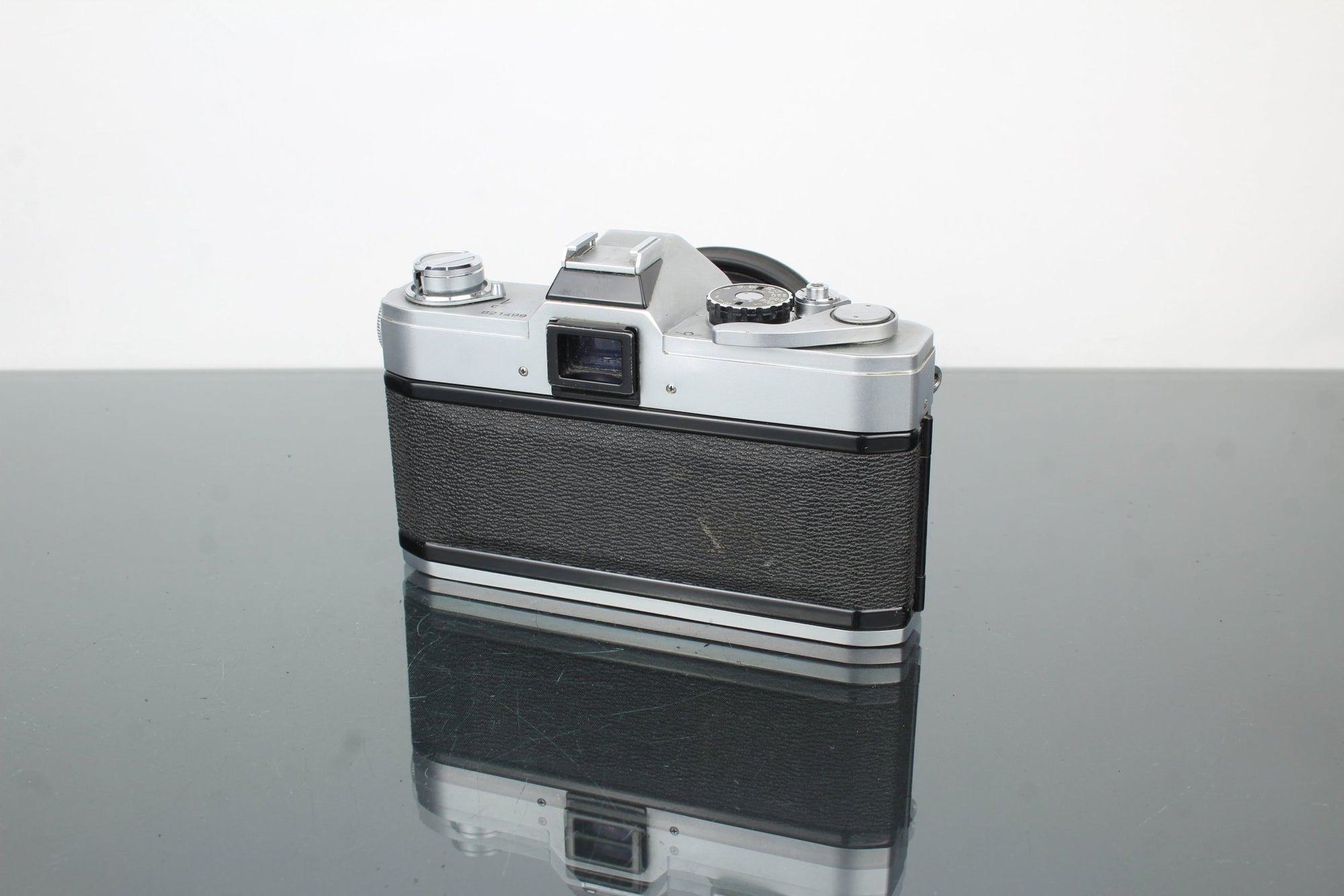 Canon FT QL + Canon FL 50mm 1:1.8 lens - Dutch|Thrift