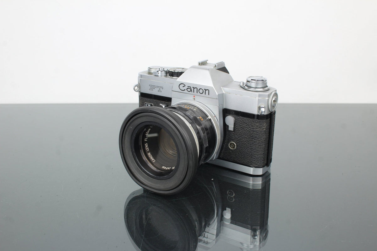 Canon FT QL + Canon FL 50mm 1:1.8 lens - Dutch|Thrift