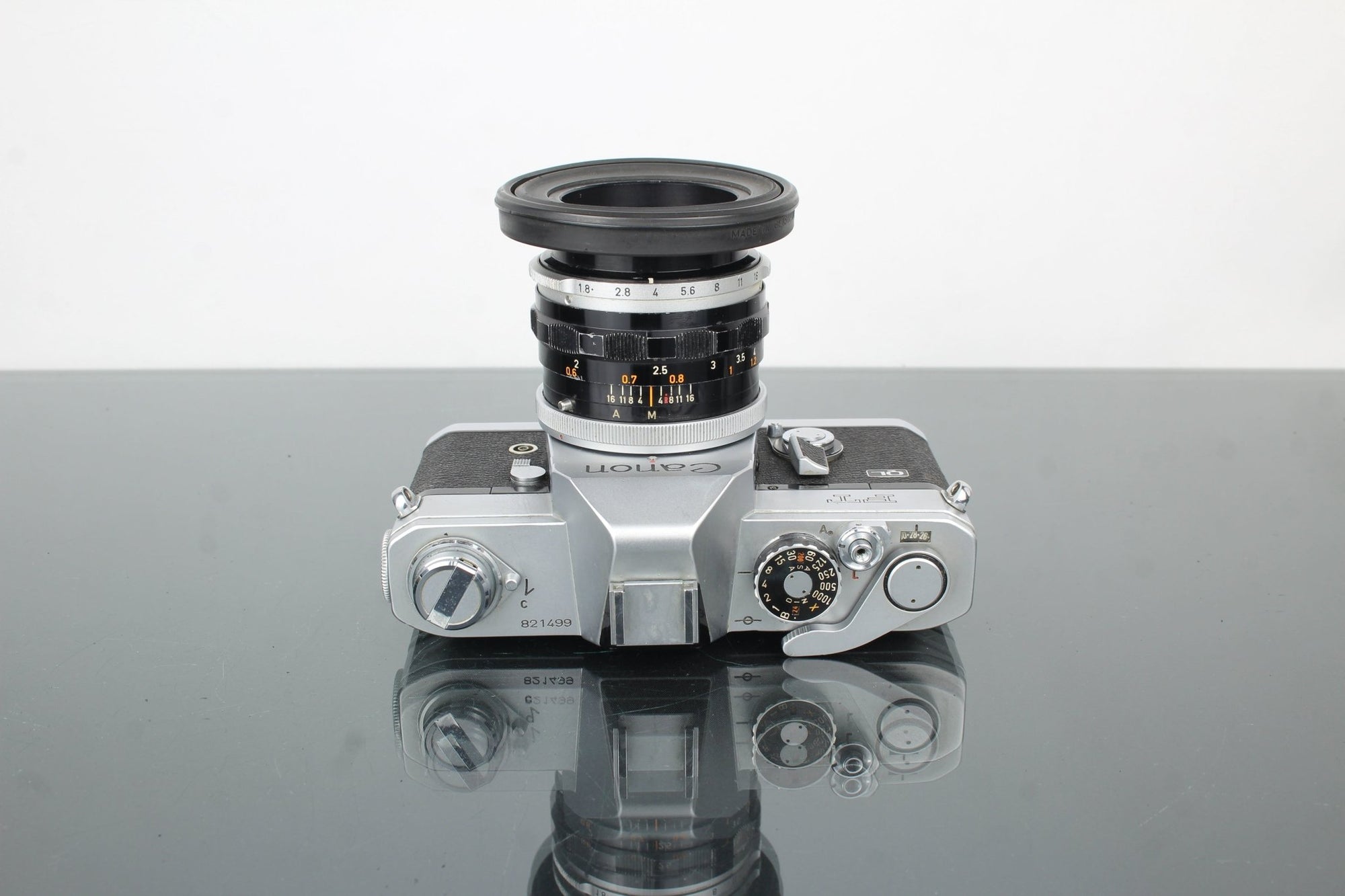 Canon FT QL + Canon FL 50mm 1:1.8 lens - Dutch|Thrift