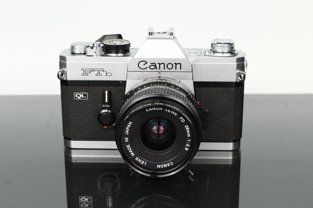Canon FTb + Canon FD 28mm f/2.8 - Dutch|Thrift