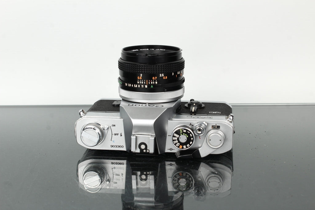 Canon FTb + Canon FD 50mm f/1.8 - Dutch|Thrift