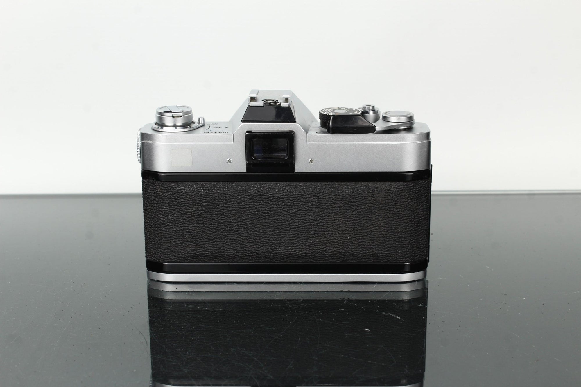 Canon FTb + Canon FD 50mm f/1.8 - Dutch|Thrift