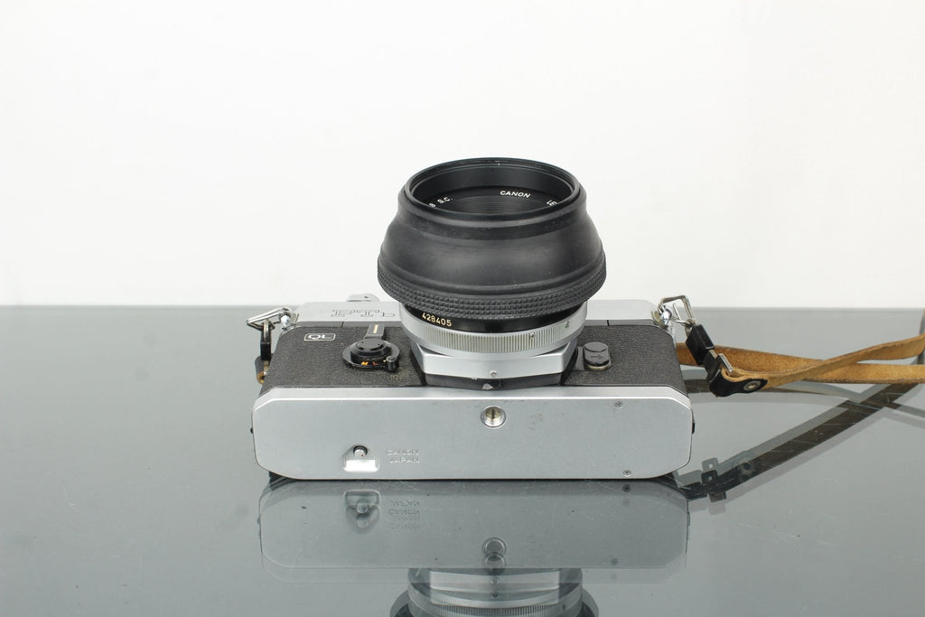 Canon FTb QL + 50mm 1.8 Canon FD lens - Dutch|Thrift