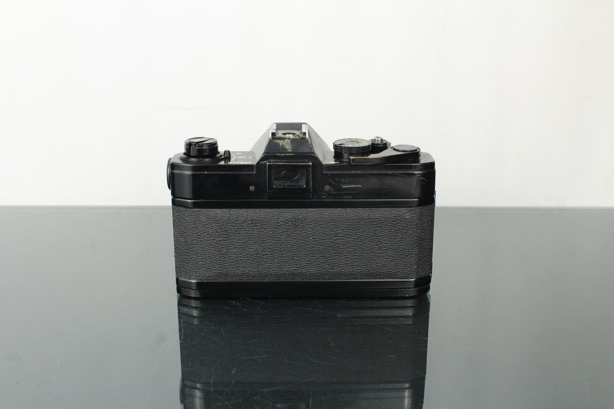 Canon FTb QL + 50mm 1.8 FD Canon lens - Dutch|Thrift