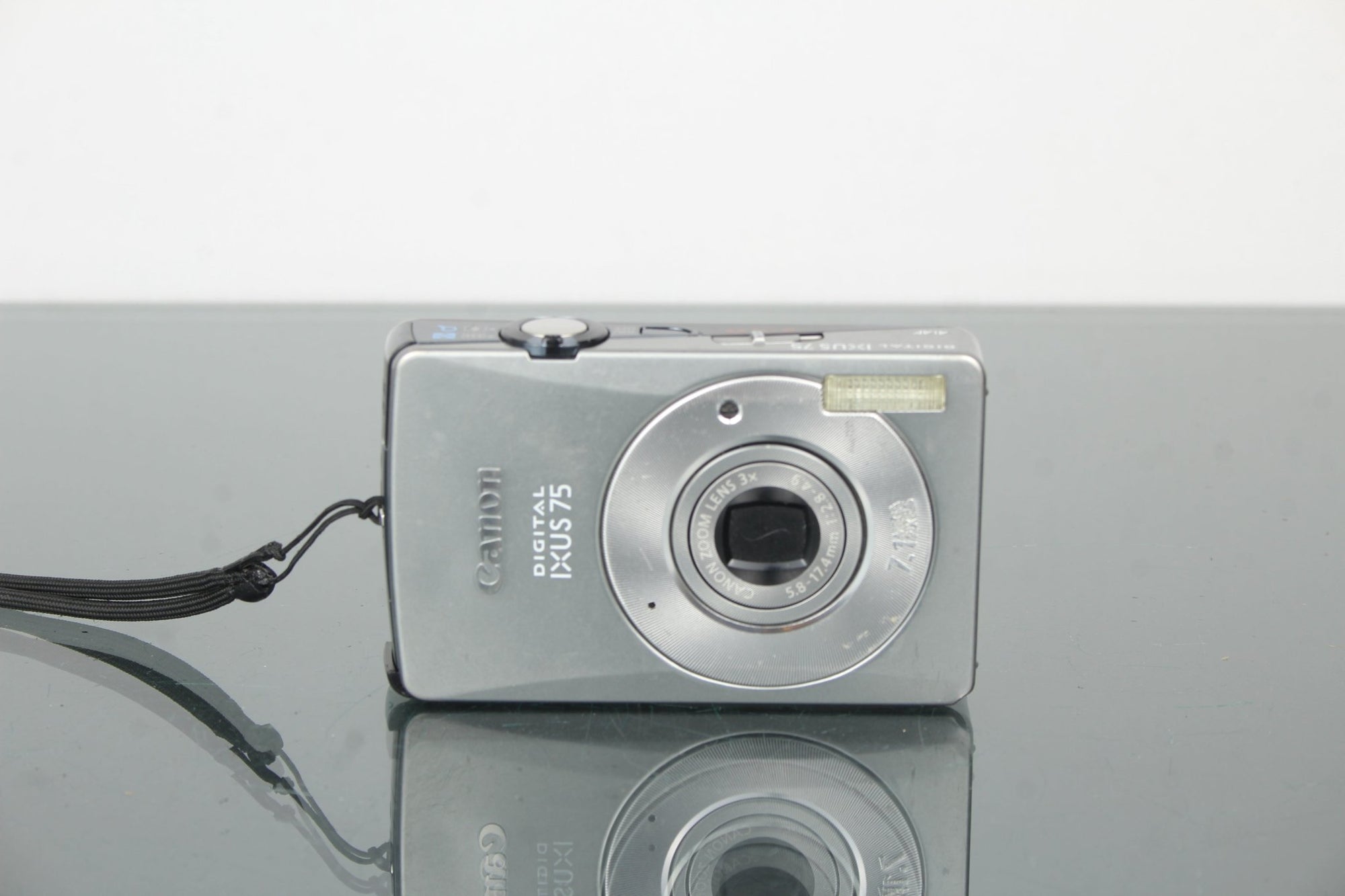 Canon IXUS 75 - Dutch|Thrift