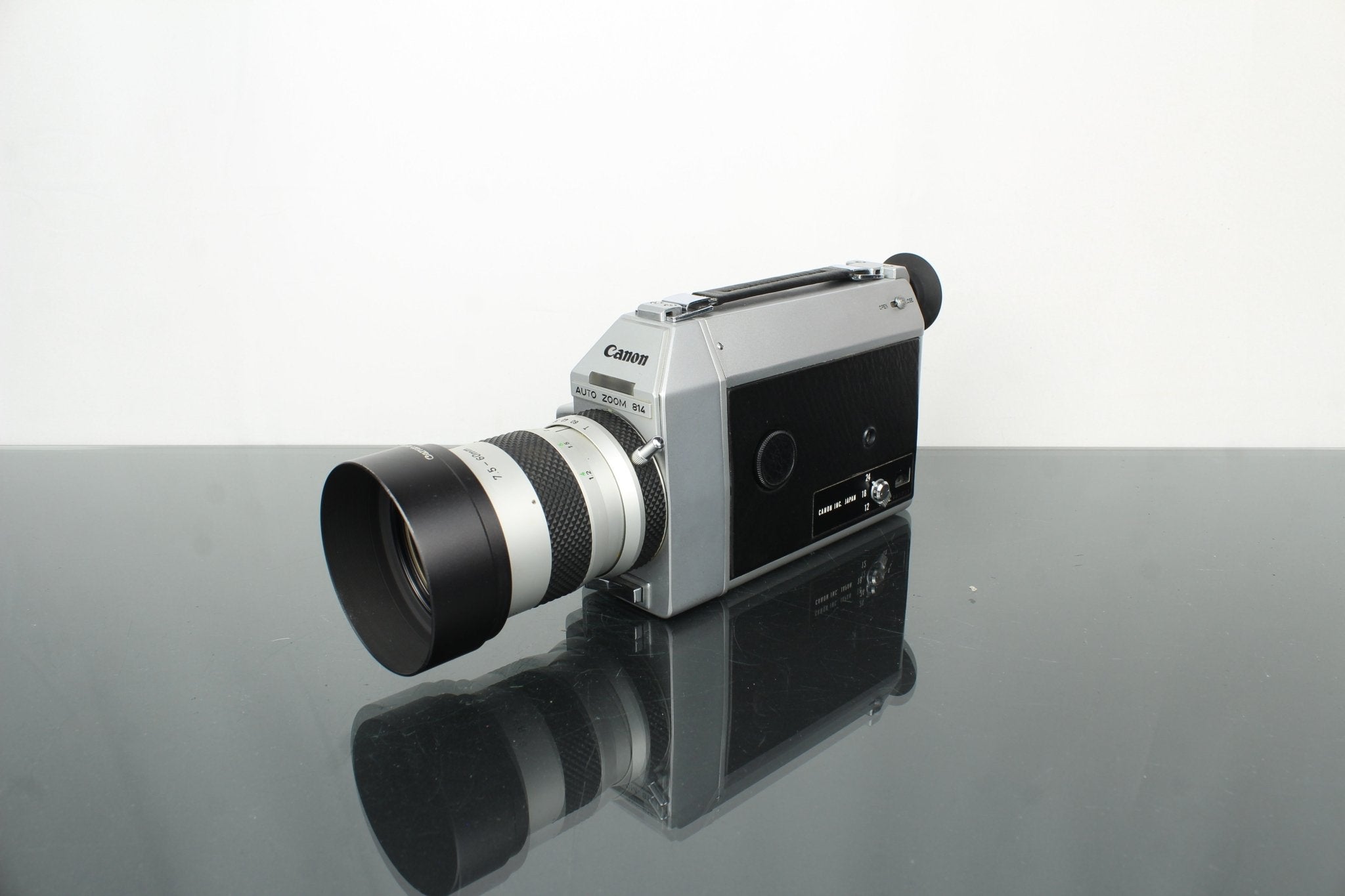 Canon Super 8 Auto Zoom 814 – Dutch|Thrift