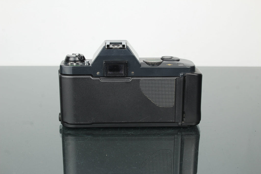 Canon T50 + Canon FD 35 - 70mm 2.5 - 4.5 lens - Dutch|Thrift