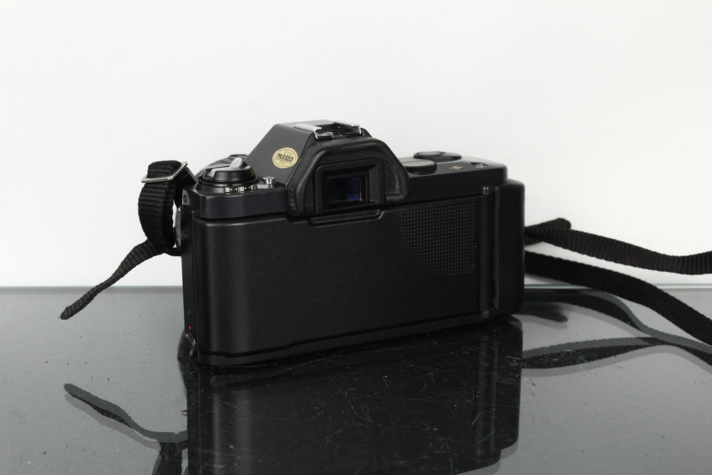 Canon T50 + Canon Zoom Lens FD 35 - 70mm 1:3.5 - 4.5 - Dutch|Thrift
