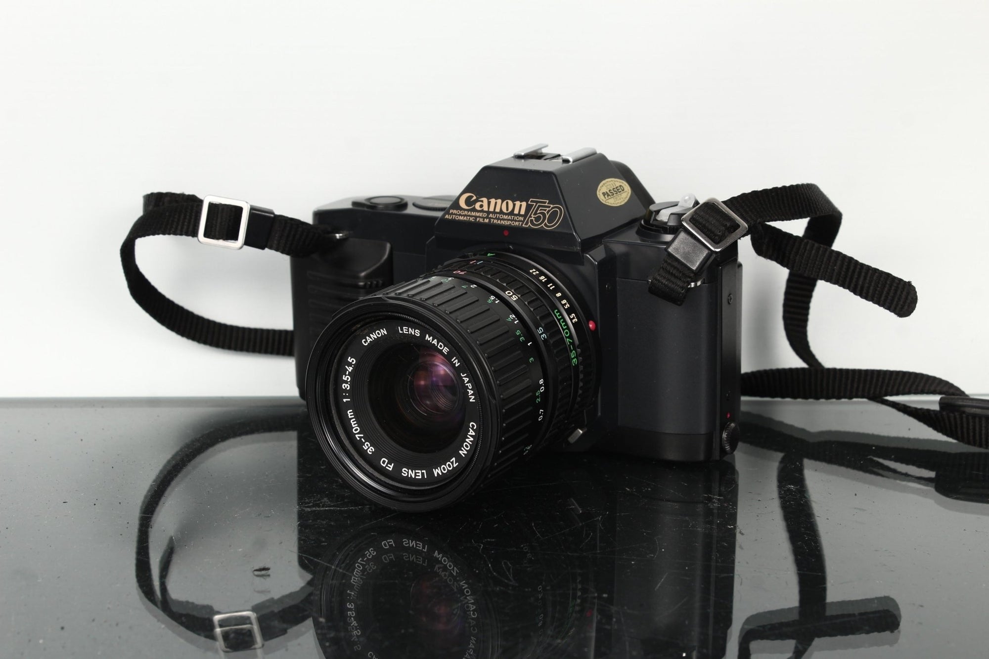 Canon T50 + Canon Zoom Lens FD 35 - 70mm 1:3.5 - 4.5 - Dutch|Thrift