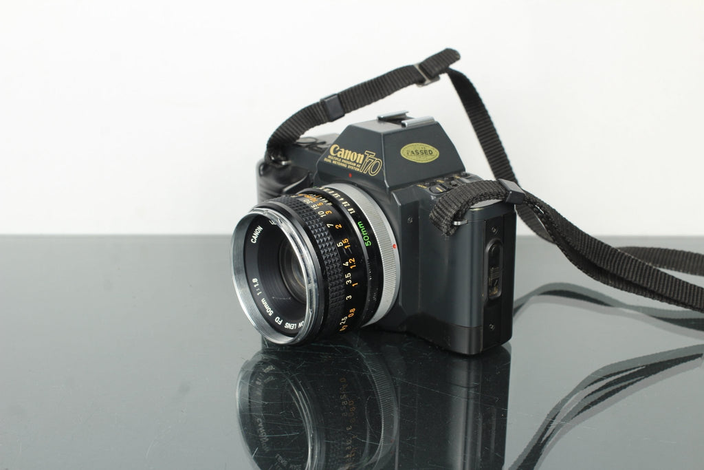 Canon T70 + 50mm 1.8 Canon FD lens - Dutch|Thrift