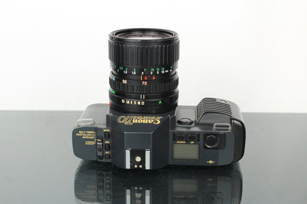 Canon T70 + Canon FD 35 - 70mm 1:3.5 - 4.5 lens (FD Mount) - Dutch|Thrift