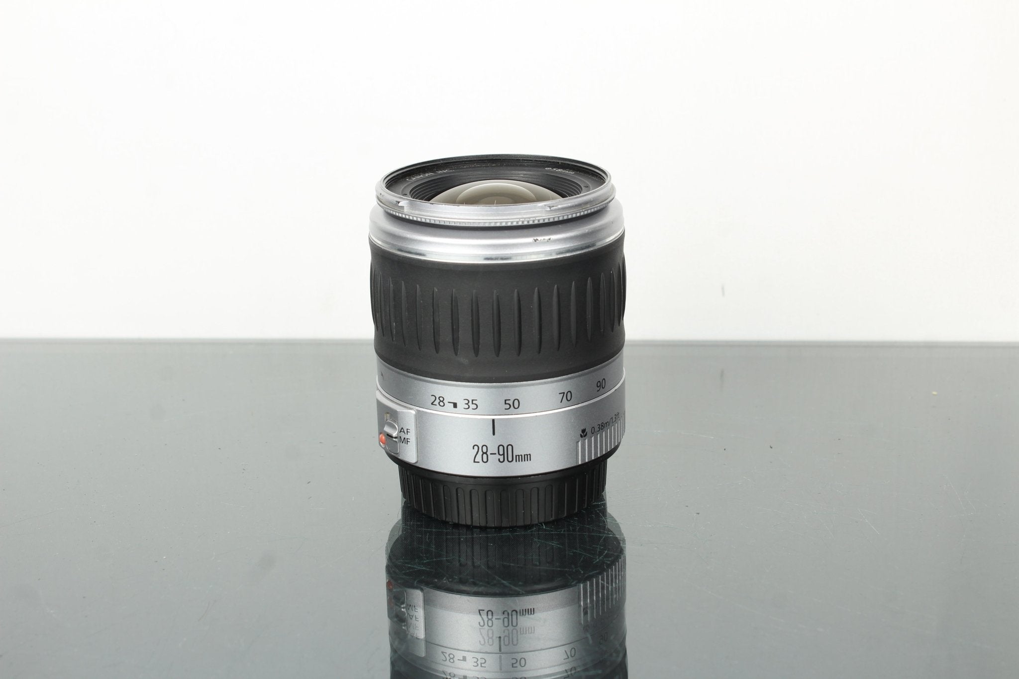 Canon FD 100mm f/2.8 S.S.C. Review & Vintage Buying Guide – Dutch