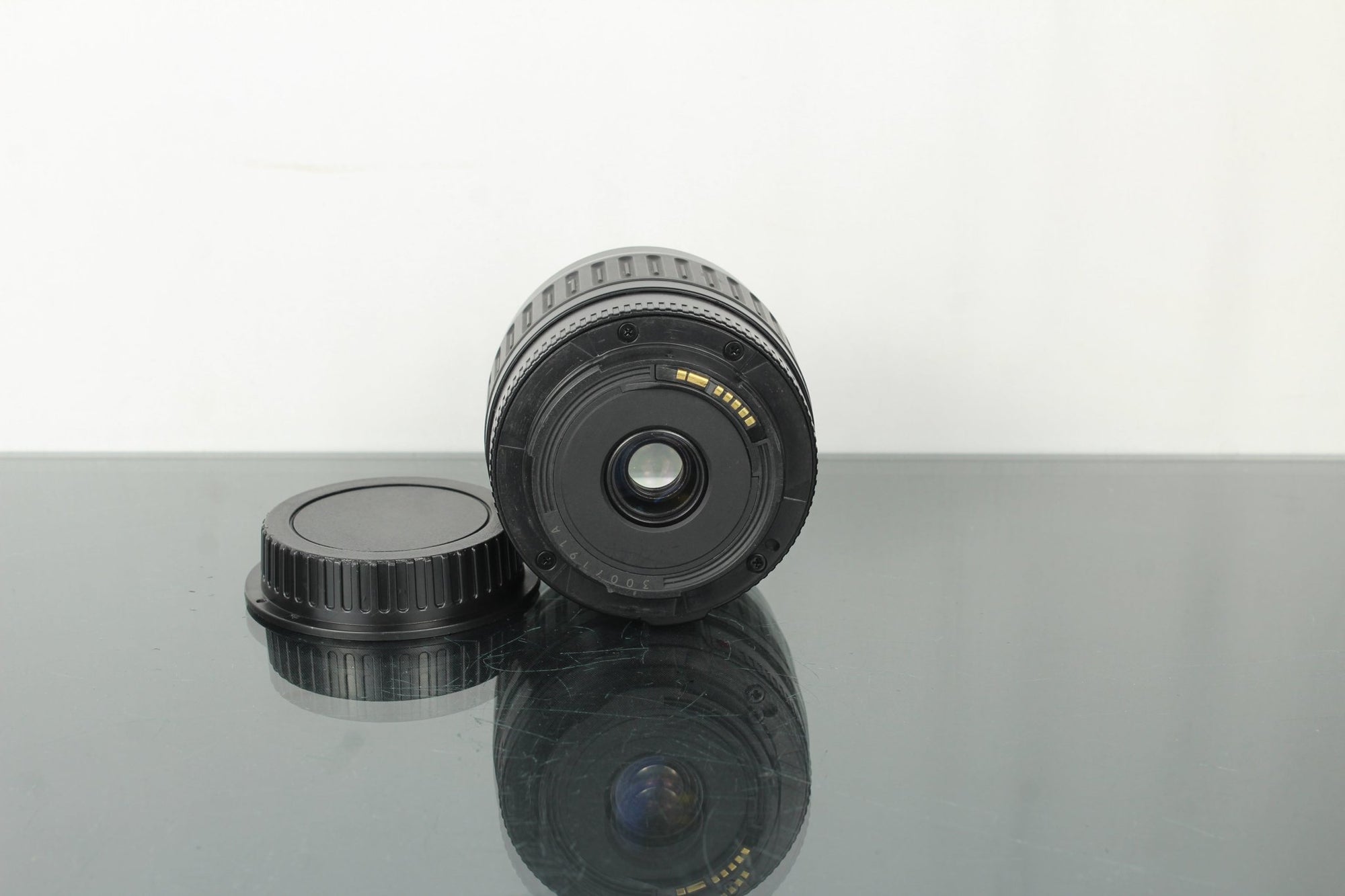 Canon Zoom Lens EF 35 - 105mm 1:4.5 - 5.6 EF Mount - Dutch|Thrift