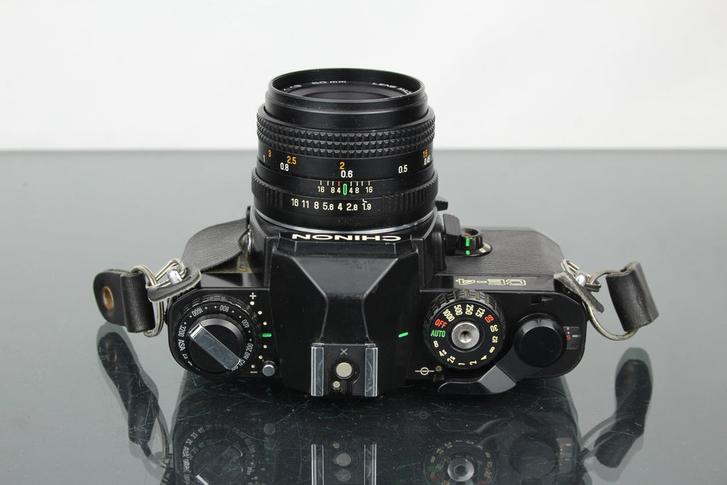 Chinon CE - 4 + Chinon 1:1.9 50mm - Dutch|Thrift