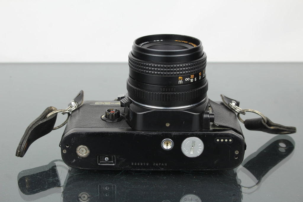 Chinon CE - 4 + Chinon 1:1.9 50mm - Dutch|Thrift