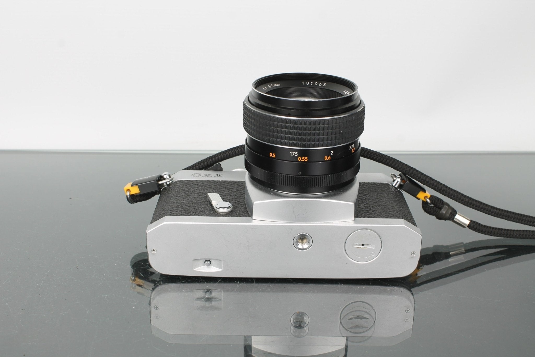 Chinon CX 2 SLR Film Camera + Auto Chinon 55mm f/1.4 – Dutch|Thrift