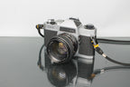Chinon CX 2 + Auto Chinon 55mm f/1.4 - Dutch|Thrift