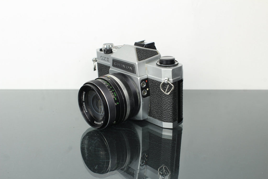 Chinon CX II + Accura 28mm 1:3.5 lens - Dutch|Thrift