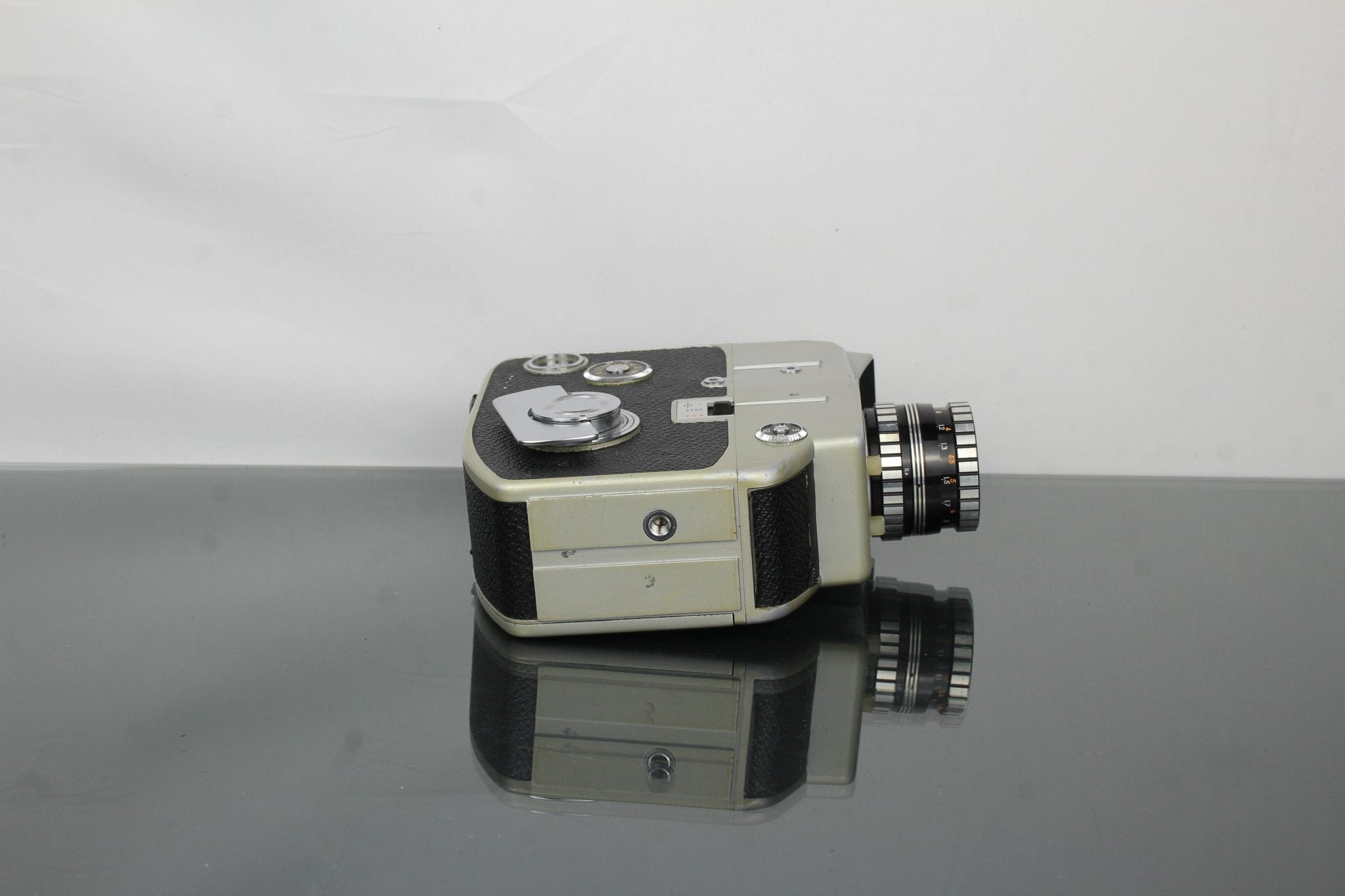 Cinemax - 8E Auto Zoom + F1.8 11.5-33mm – Dutch|Thrift