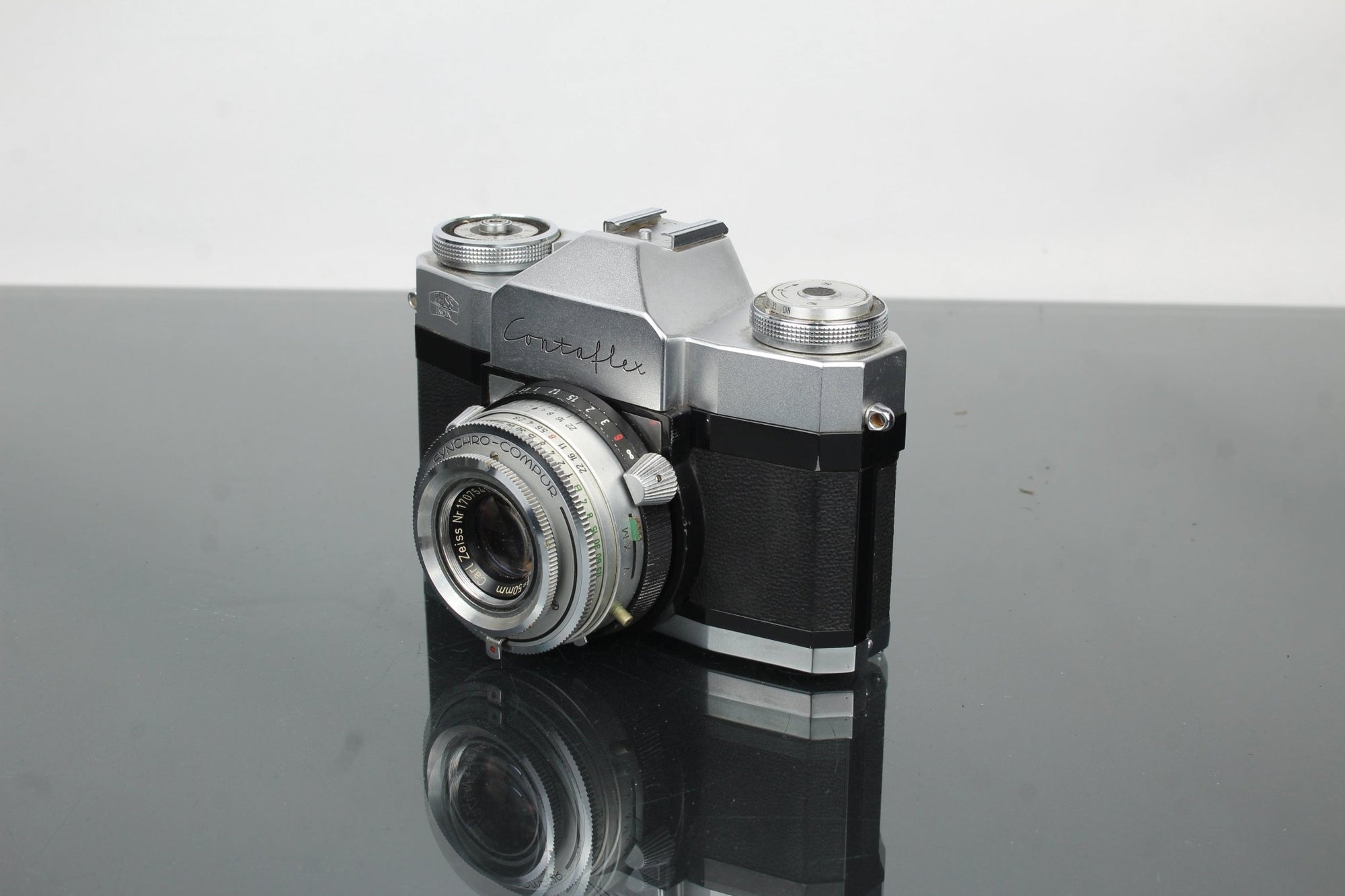 Contaflex Zeiss Ikon + Carl Zeiss Tessar 1:2.8 f - 50mm lens - Dutch|Thrift