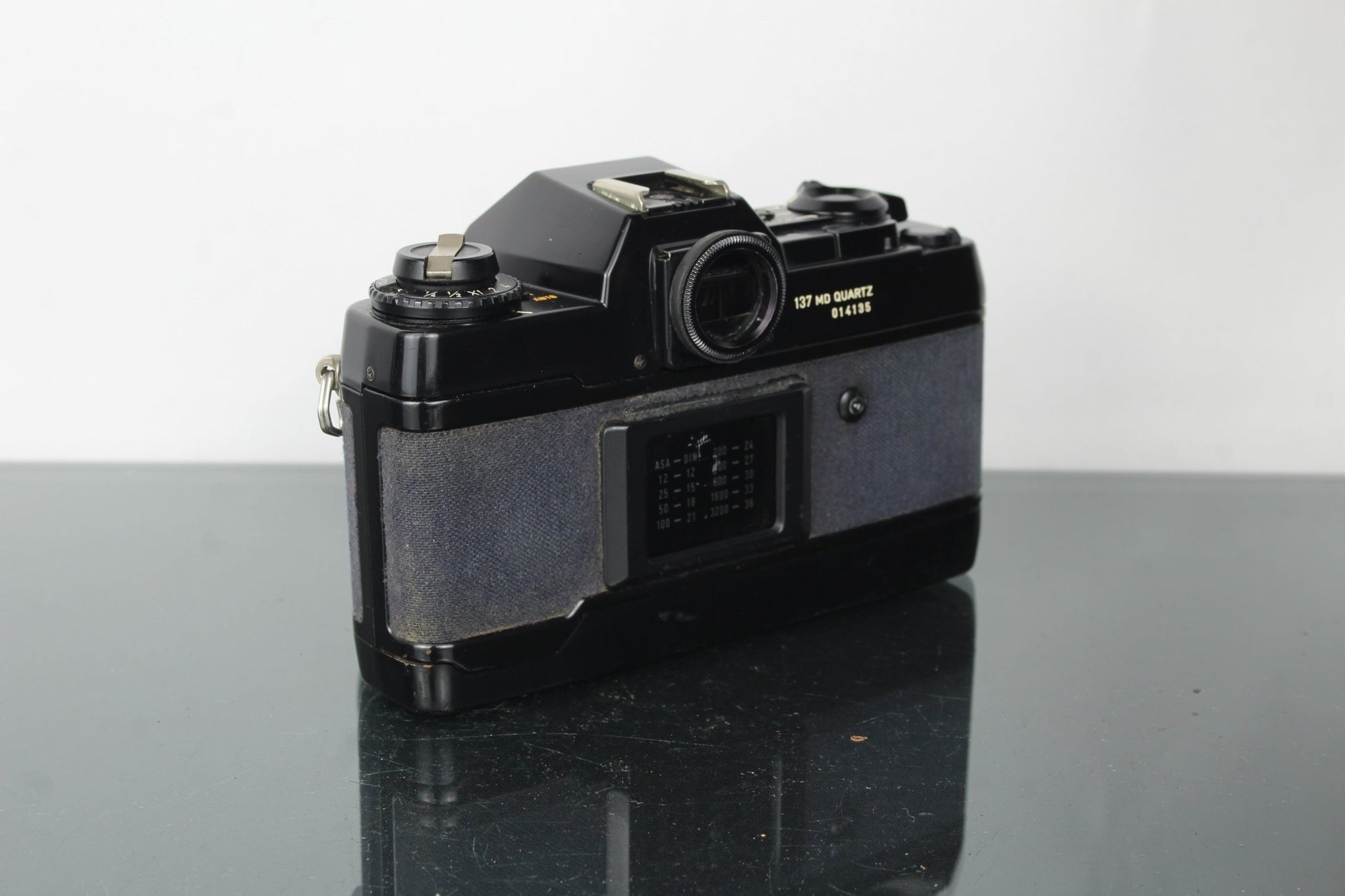 Contax 137 MD Quartz + Yashica DSB 55mm 1:2 lens - Dutch|Thrift