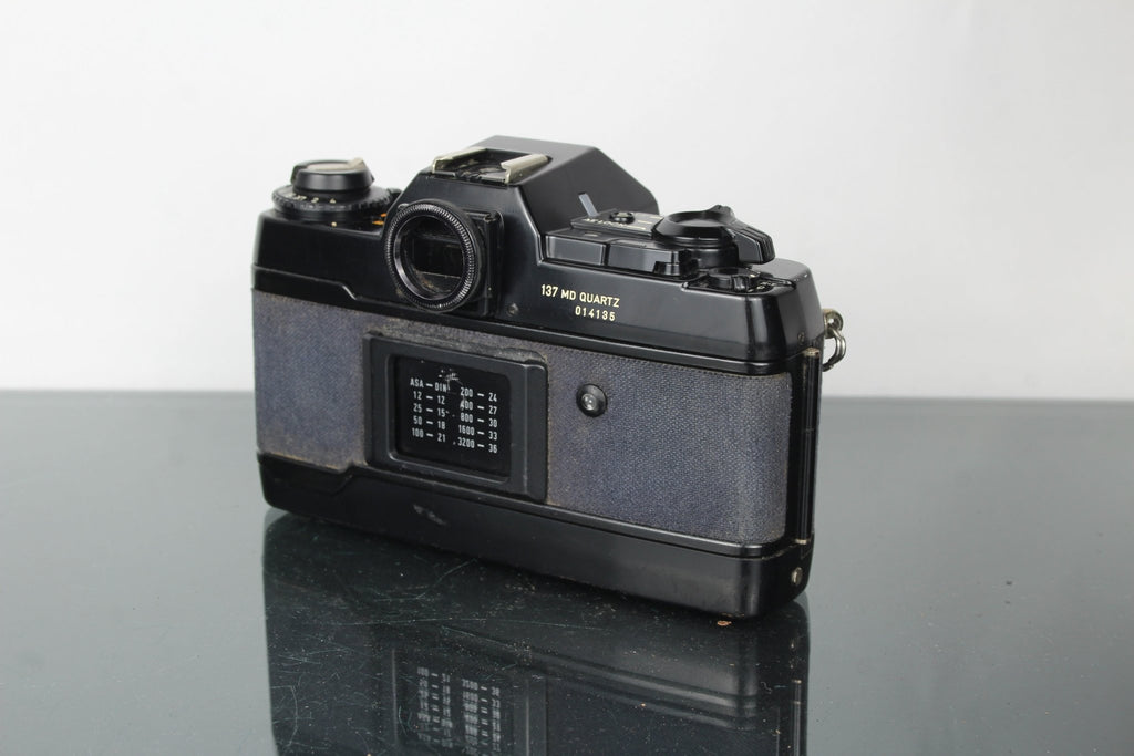 Contax 137 MD Quartz + Yashica DSB 55mm 1:2 lens - Dutch|Thrift