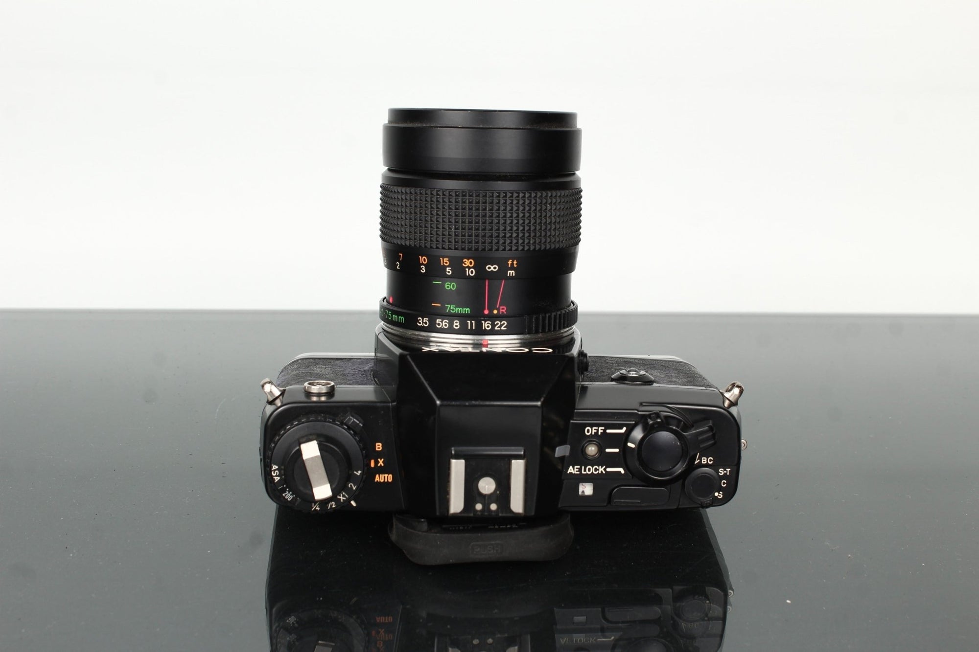 Contax 137 MD Quartz + Yashica ML Zoom 42 - 75mm f/3.5 - 4.5 - Dutch|Thrift