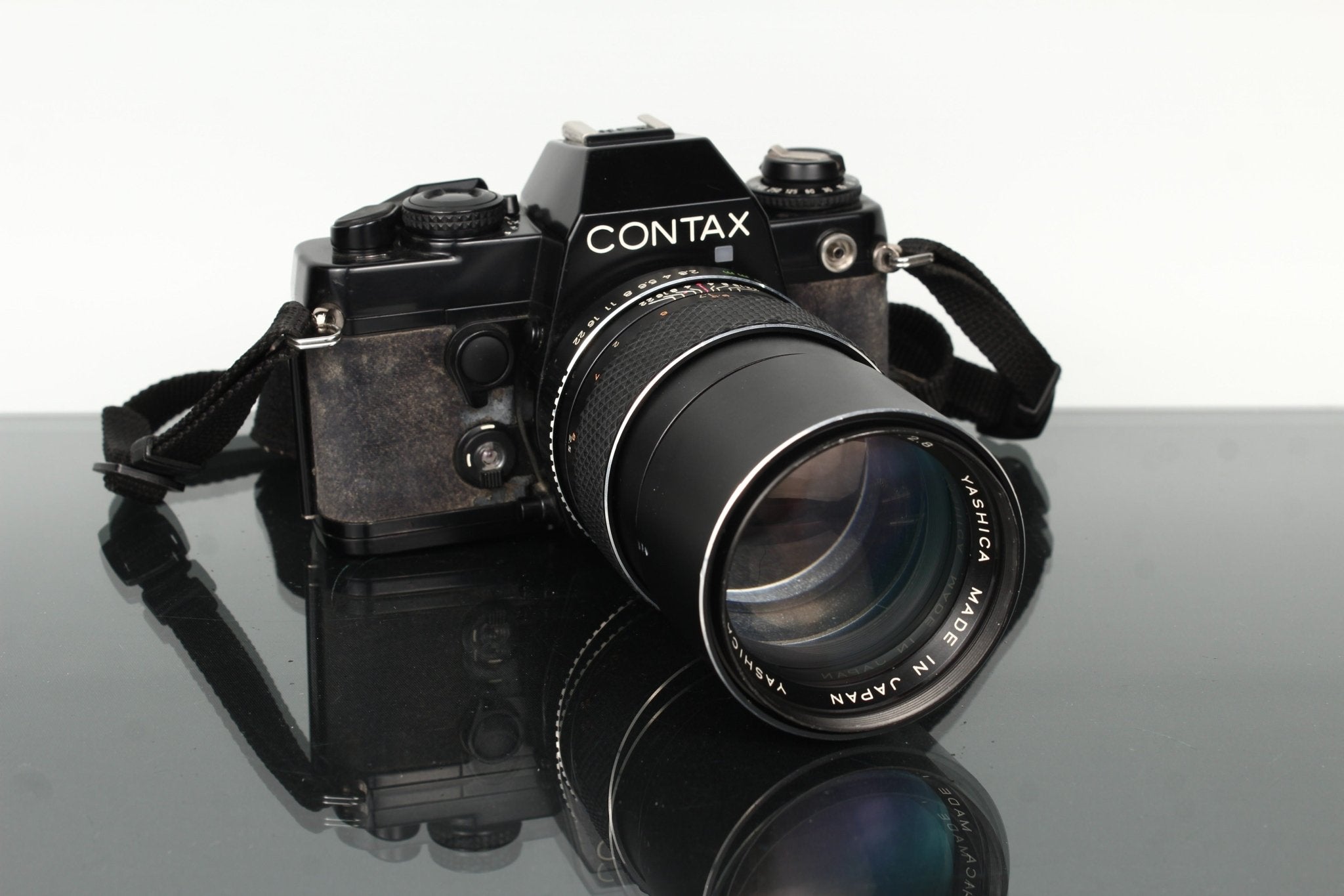 Contax 139 Quartz + Yashica ML 135mm f/2.8 Filmkamera-Set – Dutch