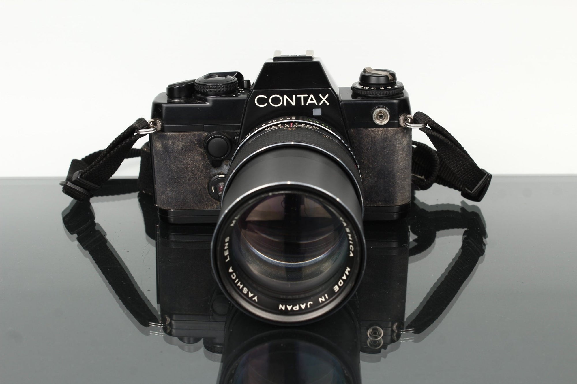 Contax 139 Quartz + Yashica ML 135mm f/2.8 - Dutch|Thrift