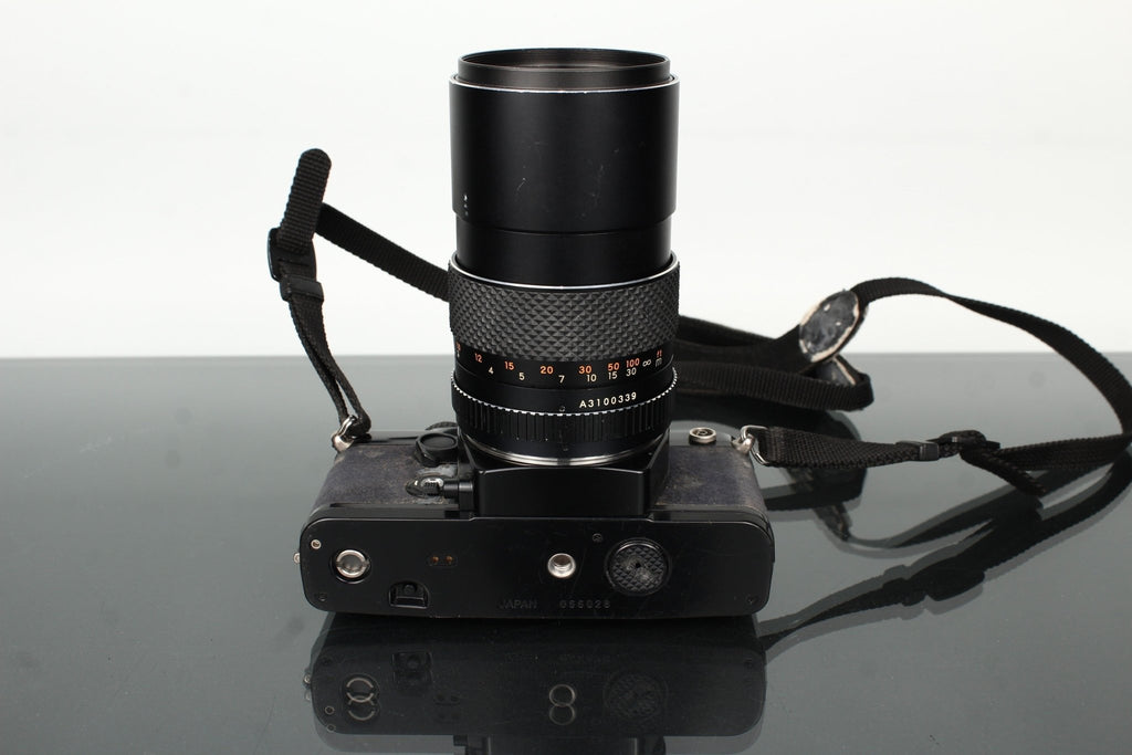 Contax 139 Quartz + Yashica ML 135mm f/2.8 - Dutch|Thrift