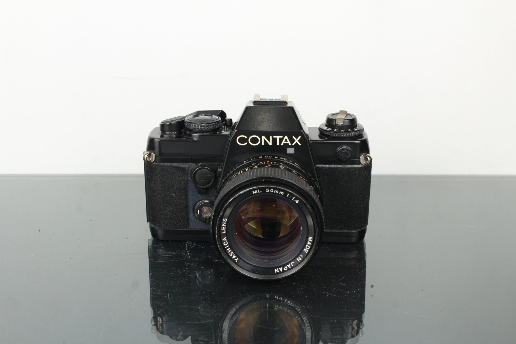 Contax 139 Quartz + Yashica ML 50mm 1:1.4 lens - Dutch|Thrift