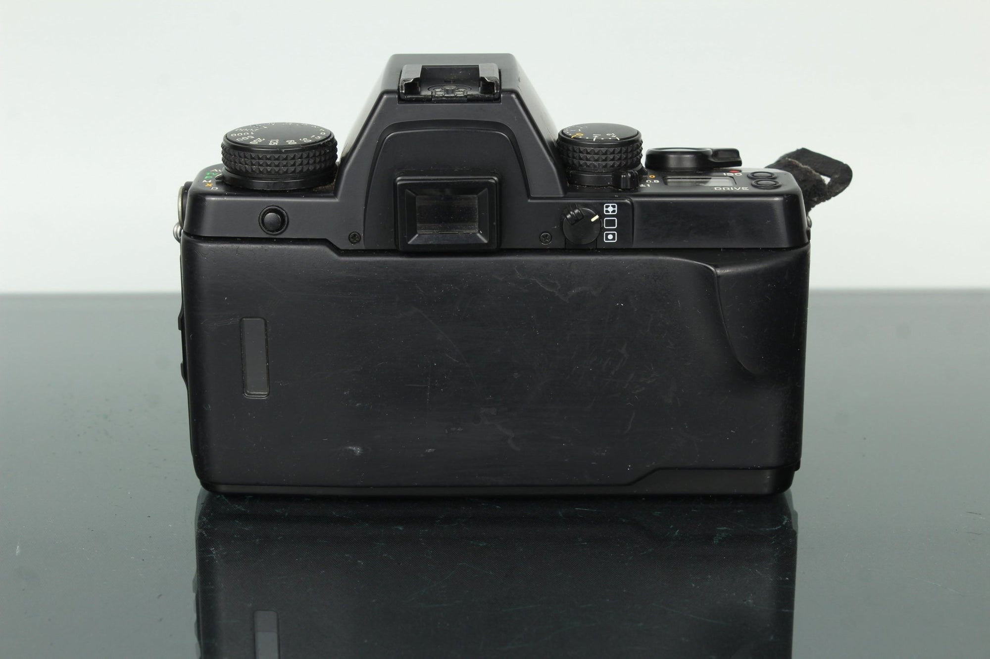 Contax Aria + Yashica ML 28mm f/2.8 - Dutch|Thrift