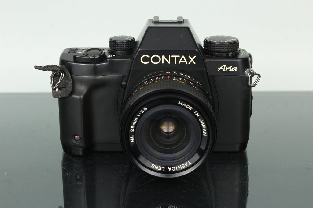 Contax Aria + Yashica ML 28mm f/2.8 - Dutch|Thrift