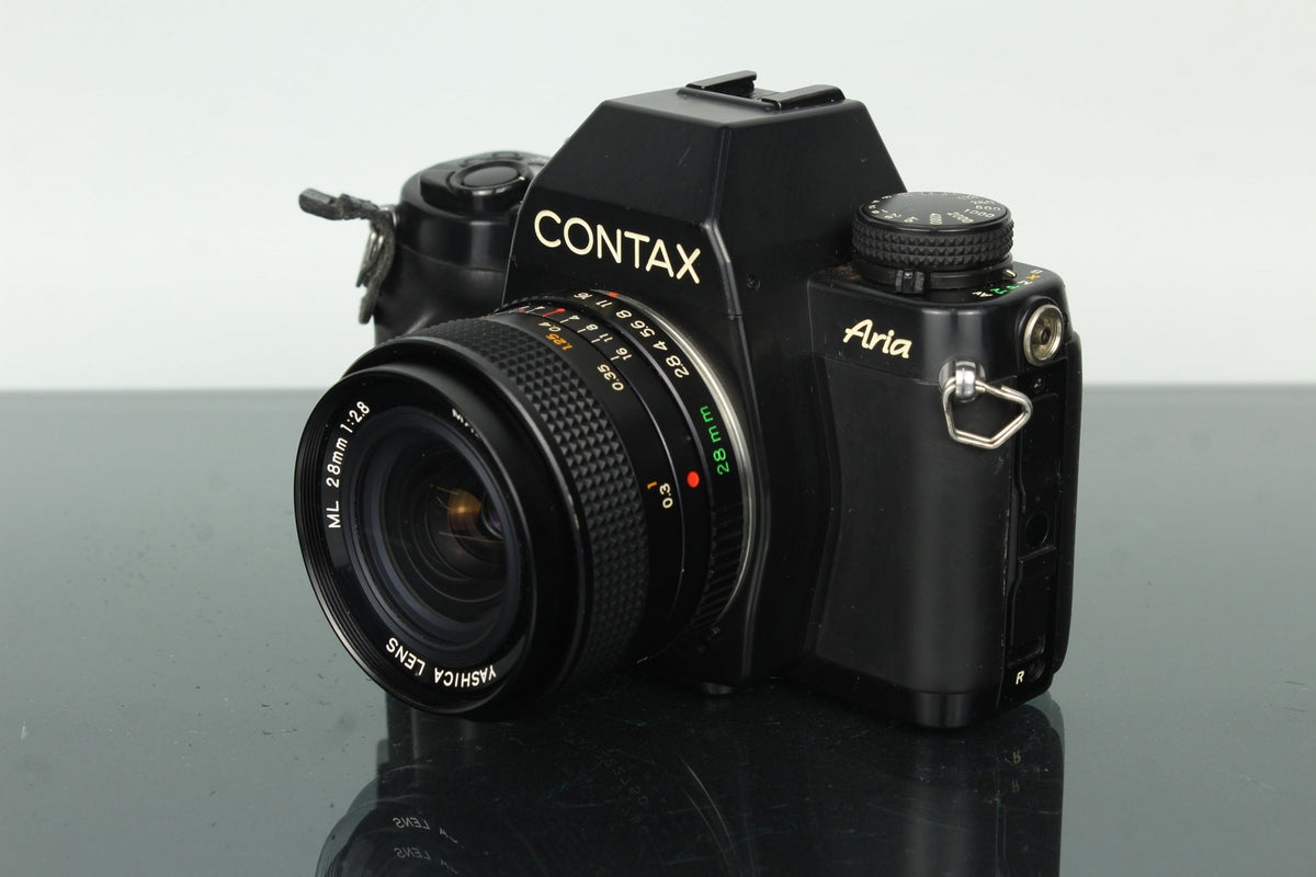 Contax Aria + Yashica ML 28mm f/2.8 - Dutch|Thrift