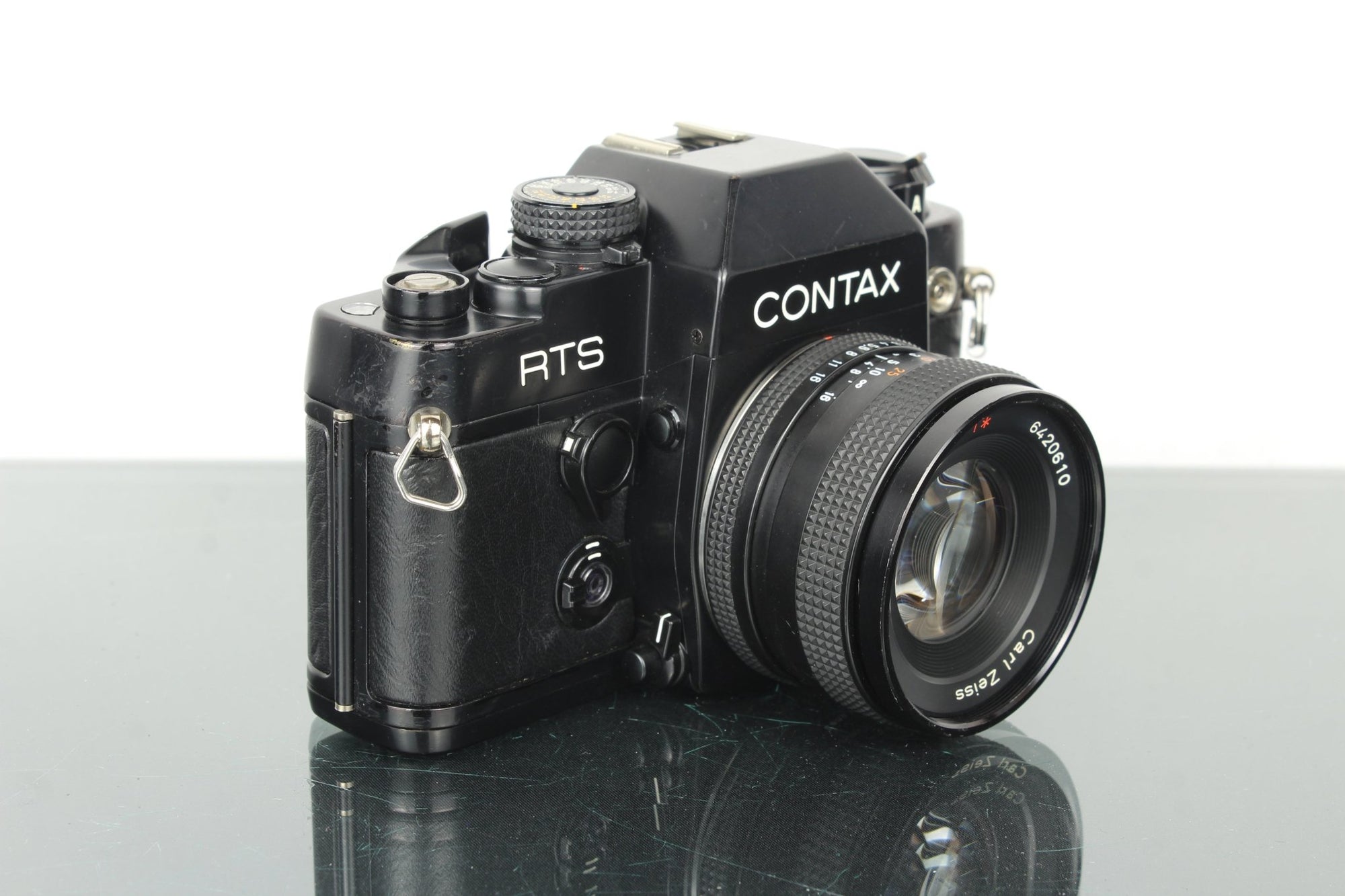 Contax RTS + Carl Zeiss Planar 50mm f/1.7 C/Y lens - Dutch|Thrift