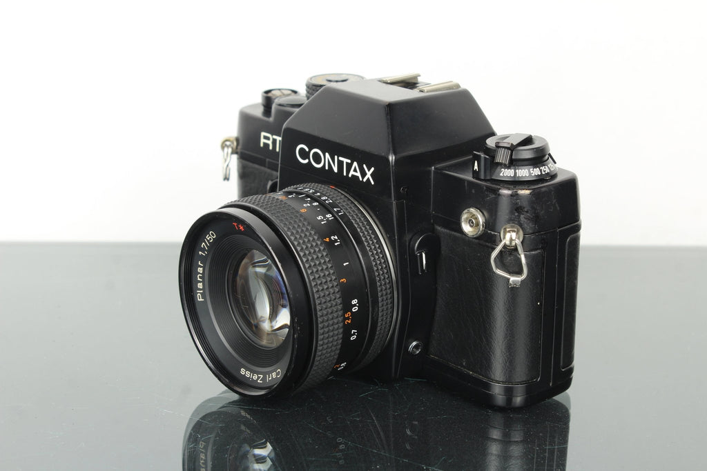 Contax RTS + Carl Zeiss Planar 50mm f/1.7 C/Y lens - Dutch|Thrift