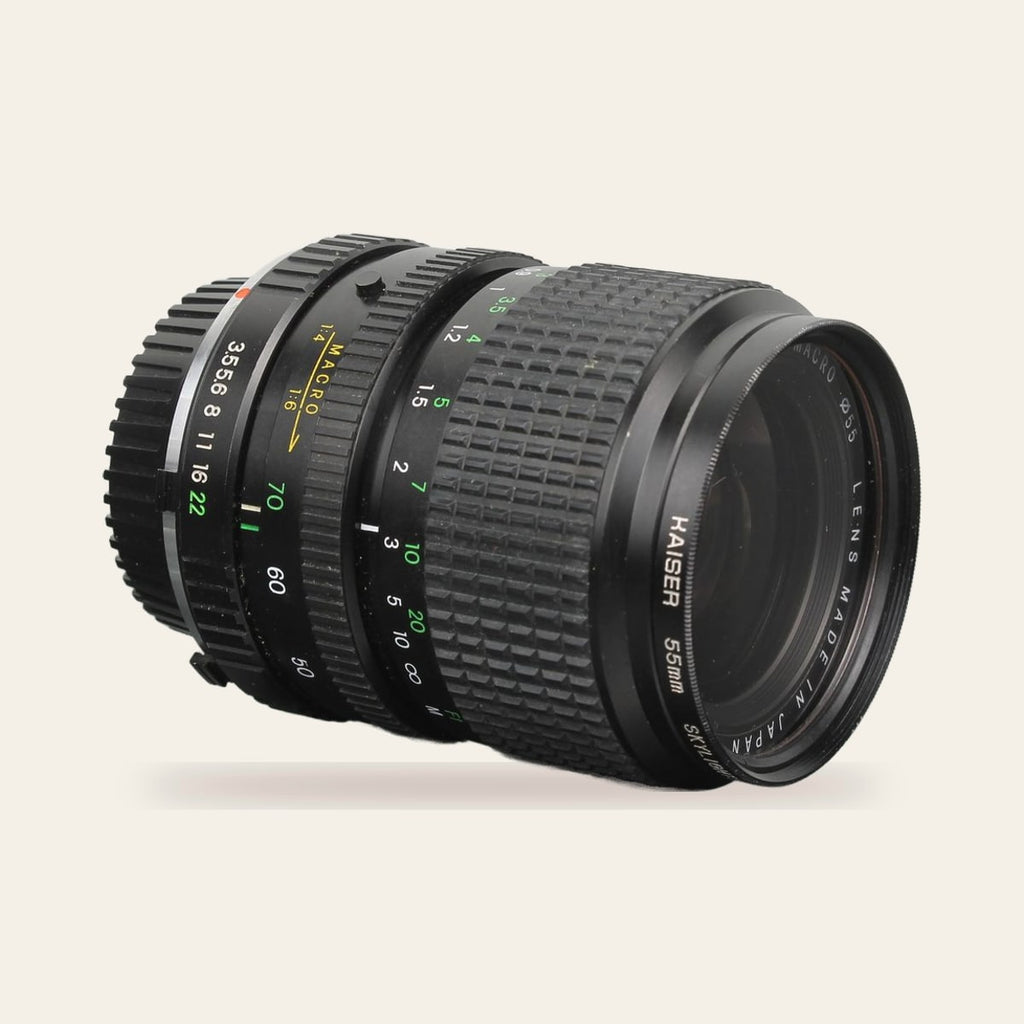 Cosina 35-70mm f/3.5-4.5 MC Macro