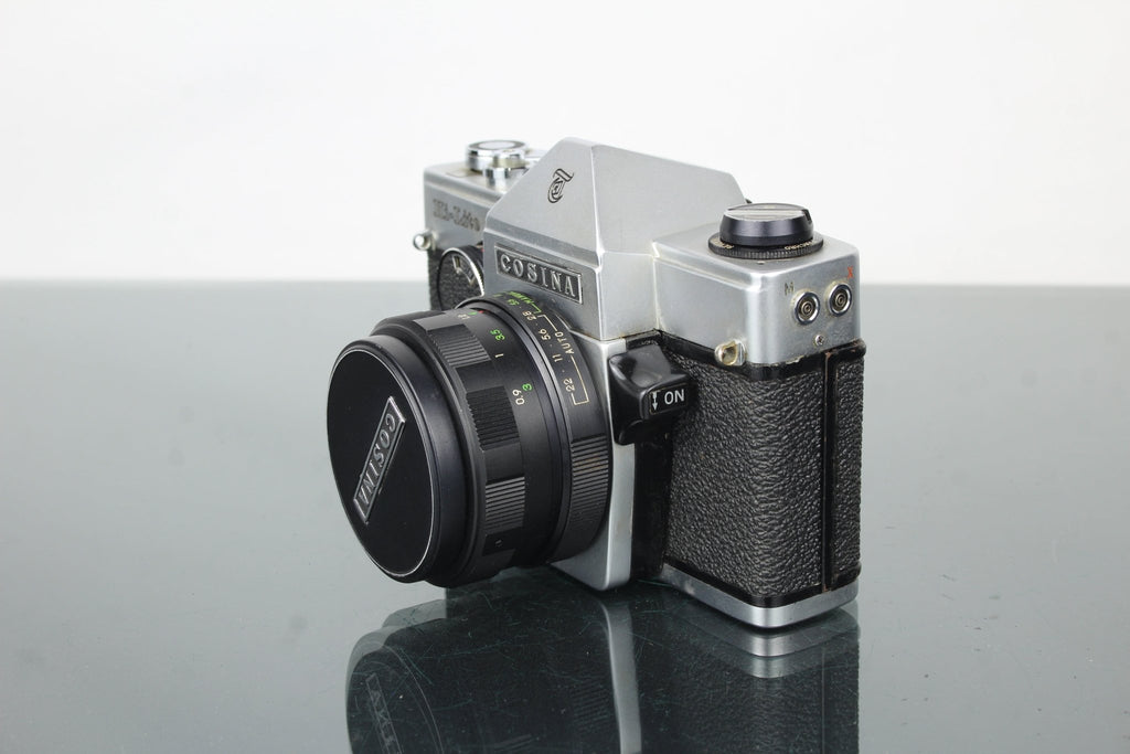 Cosina Hi - Lite + 50mm lens - Dutch|Thrift