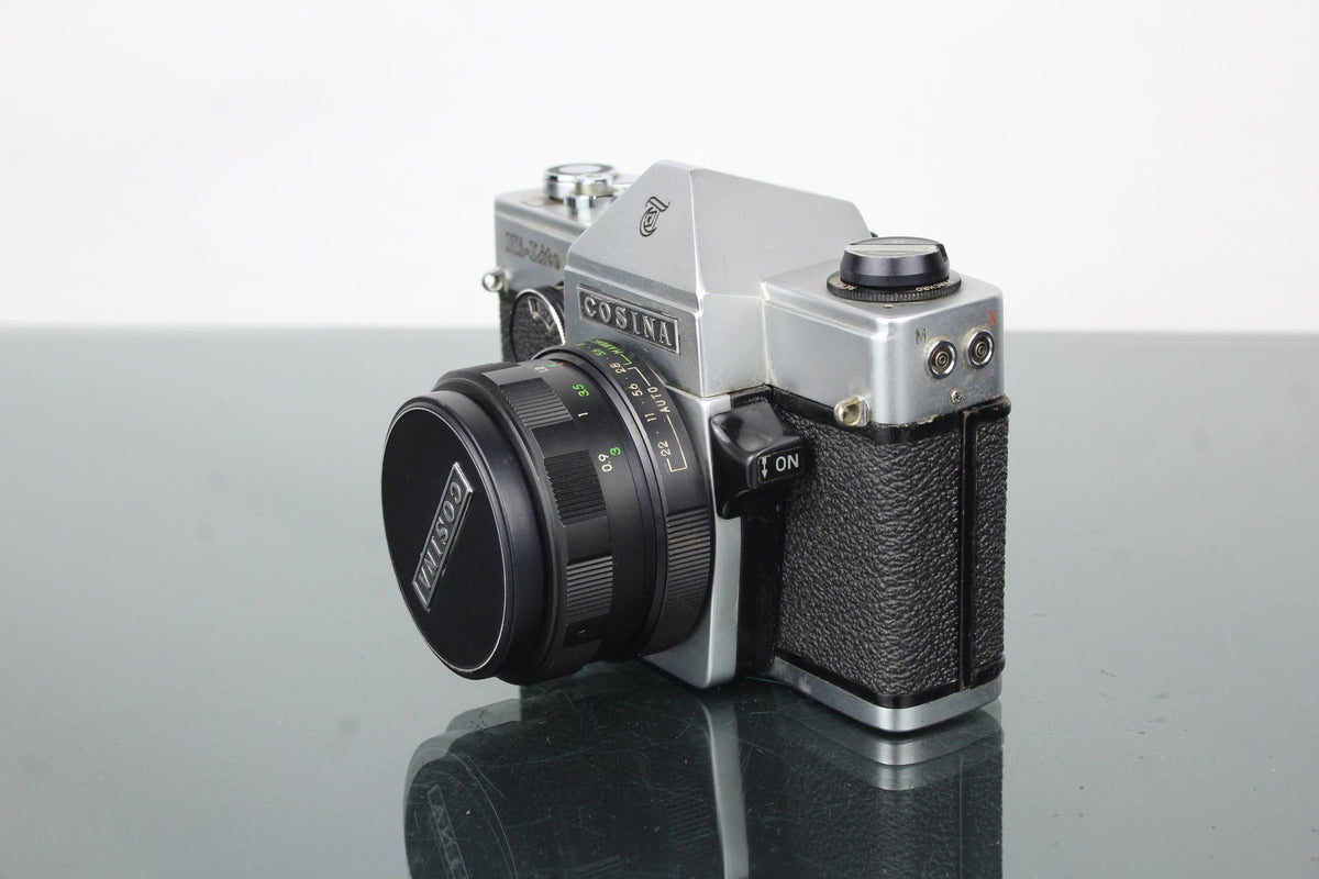 Cosina Hi - Lite + 50mm lens - Dutch|Thrift