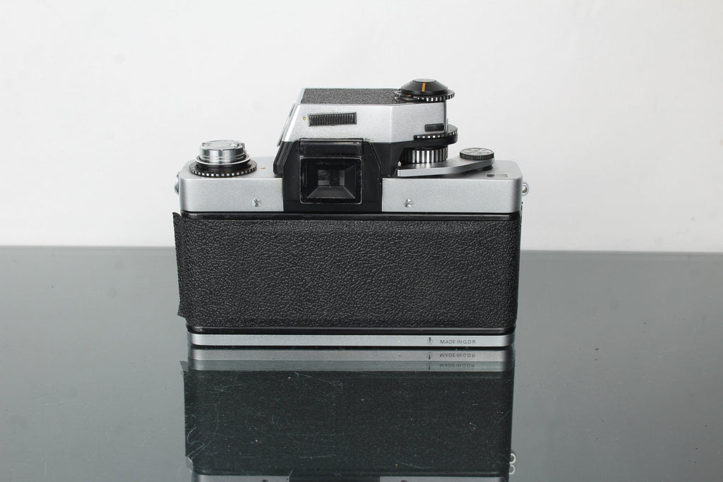 Exakta RTL 1000 + Meyer - Optik Görlitz Oreston 50mm f/1.8 M42 lens - Dutch|Thrift